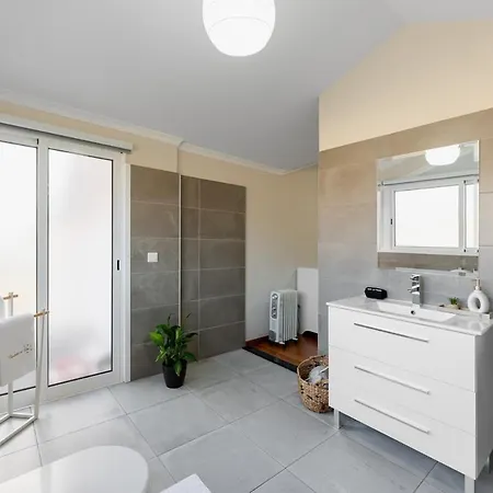 Дом отдыха Cantinho Do Ceu, Views, Peace, Comfort & Bbq Рибейра-Брава