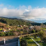 Cantinho Do Ceu, Views, Peace, Comfort & Bbq Holiday home