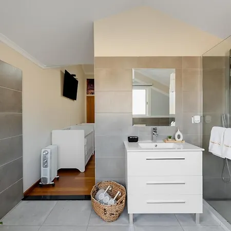 Cantinho Do Ceu, Views, Peace, Comfort & Bbq Semesterbostad *