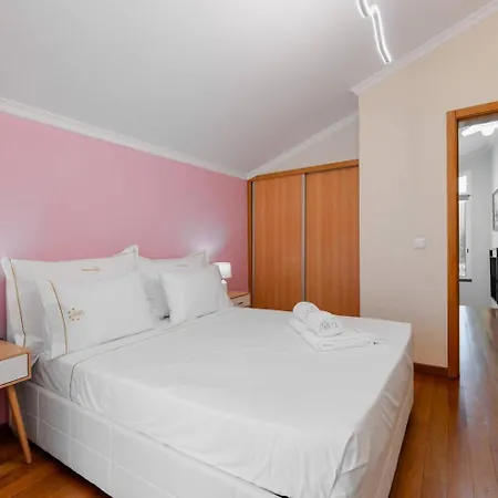 Cantinho Do Ceu, Views, Peace, Comfort & Bbq Holiday home