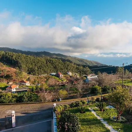 Cantinho Do Ceu, Views, Peace, Comfort & Bbq Holiday home